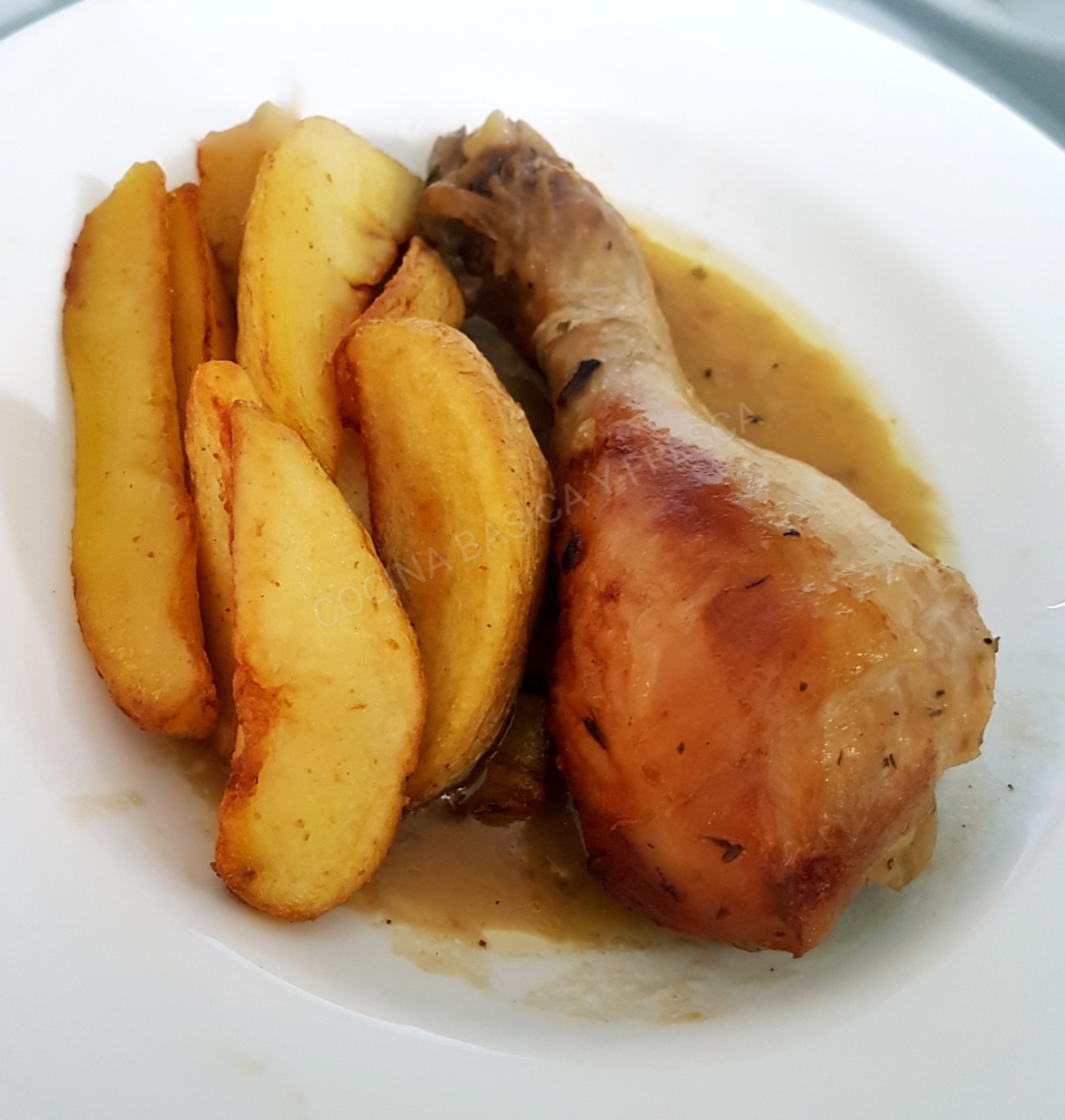 Cocina Basica y Fresca: MUSLOS DE POLLO EN SALSA ESPAÑOLA CBF@