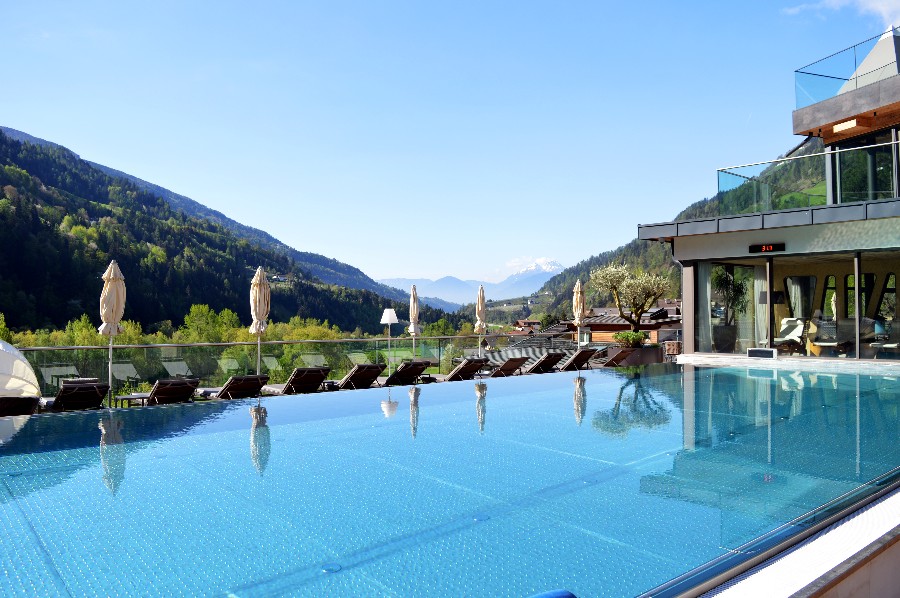 14 hotel con piscina esterna riscaldata in montagna Montagna di Viaggi