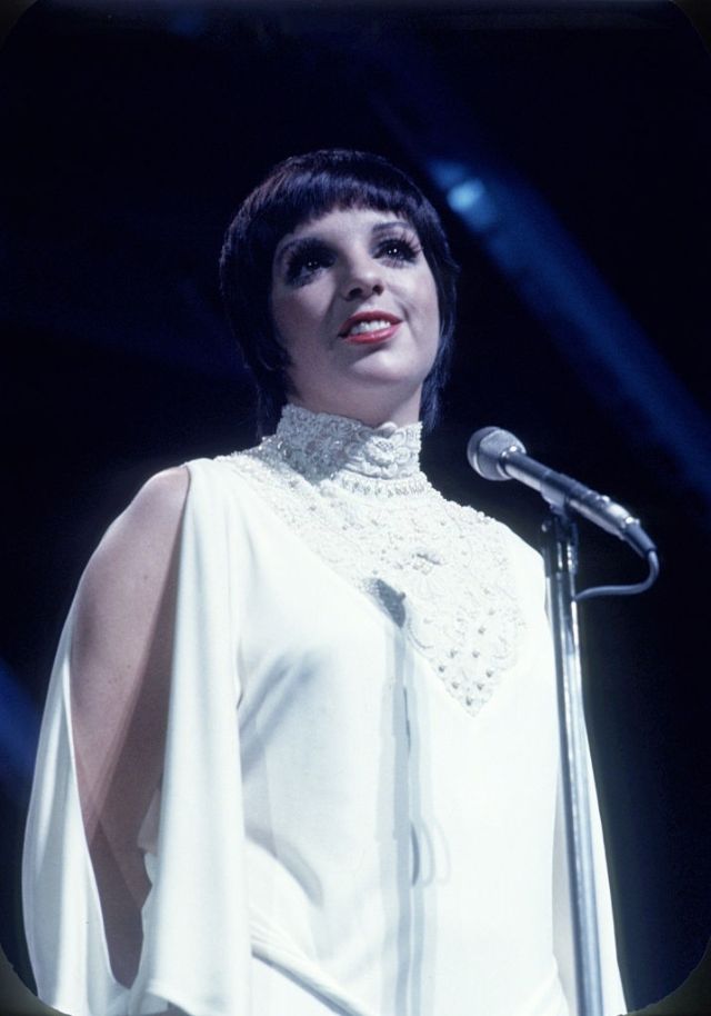 Beautiful Vintage Color Portraits of Liza Minnelli in the ‘70s