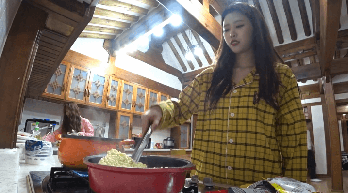 러블리즈 럽다 : 별책부록 2화 Part1