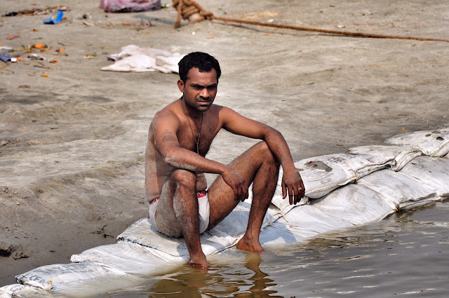 indian male bathing underear river ghat Kumbh mela 2013 ganga allahabad 