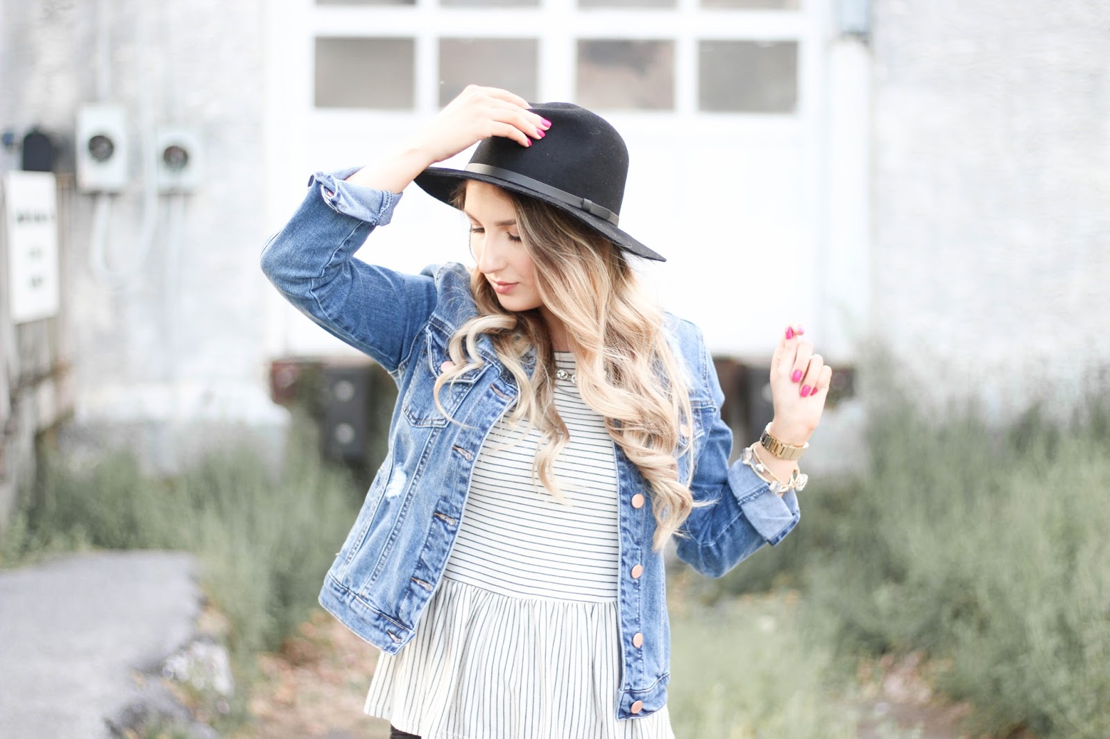 HIPSTER GLAM OUTFIT || DENIM & STRIPES | A Classy Fashionista