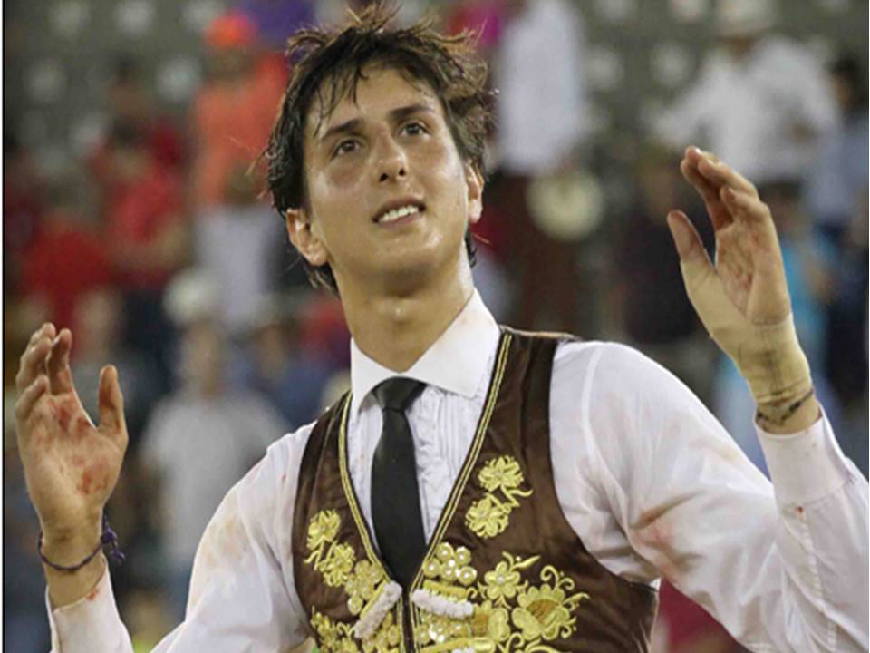 PANORAMA TAURINO DEL PERÚ: ROTUNDO TRIUNFO DE ANDRÉS ROCA REY EN CALI ...