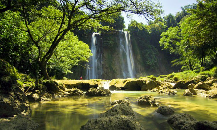 15 Curug (Air Terjun) di Sukabumi yang Lagi Hits Dikunjungi 15 Curug (Air Terjun) di Sukabumi yang Lagi Hits Dikunjungi