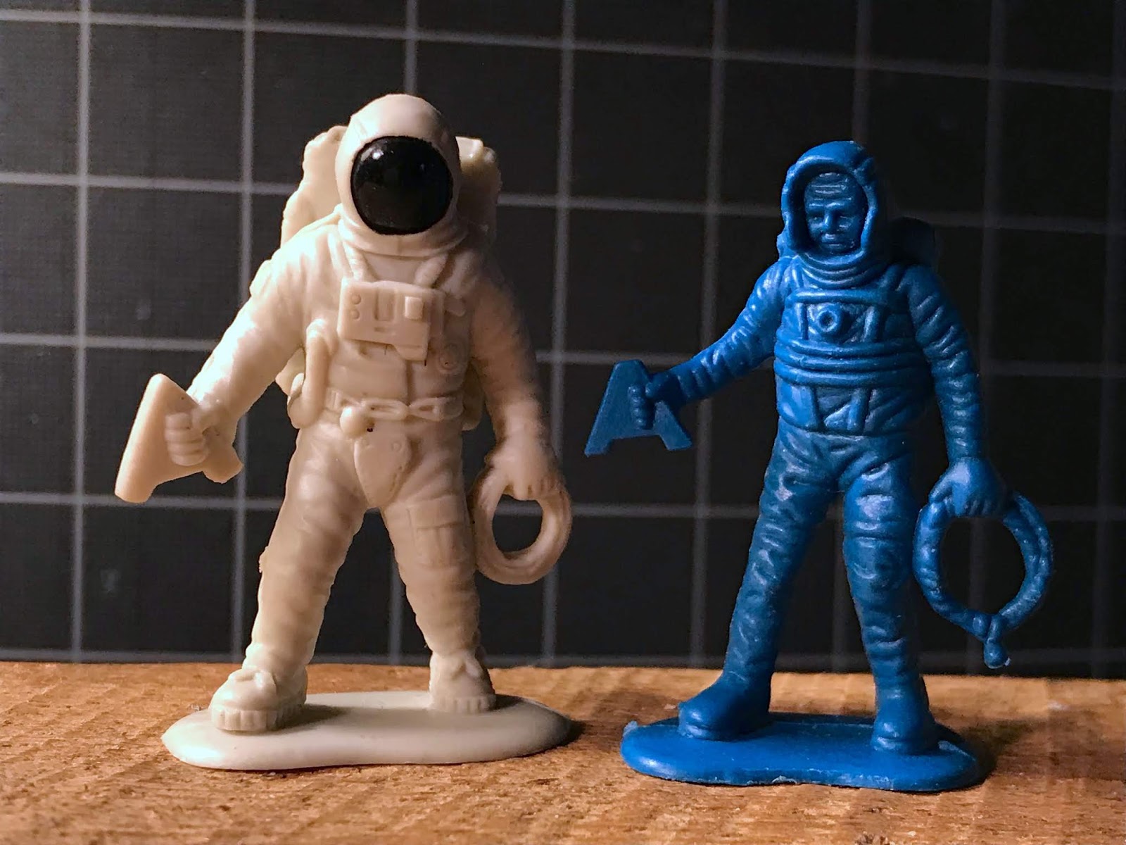Spaceman 2024 трейлер. Фигурка "космонавт". Астронавт игрушка. Статуэтка космонавт. Космонавт фигура.