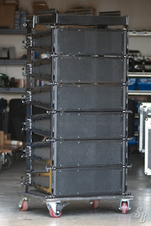 tu may rack thiet bi loa line array