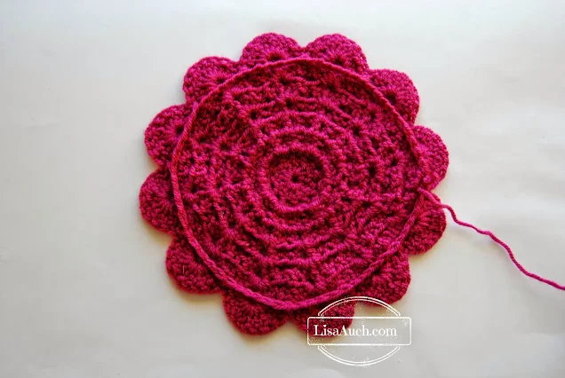 free crochet pattern 12 inch afghan square with flower  lisaauch