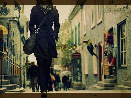 هيا نبعد يمكن البعاد احلى , خلفيات وداع , سفر حزينة للبلاك بيري