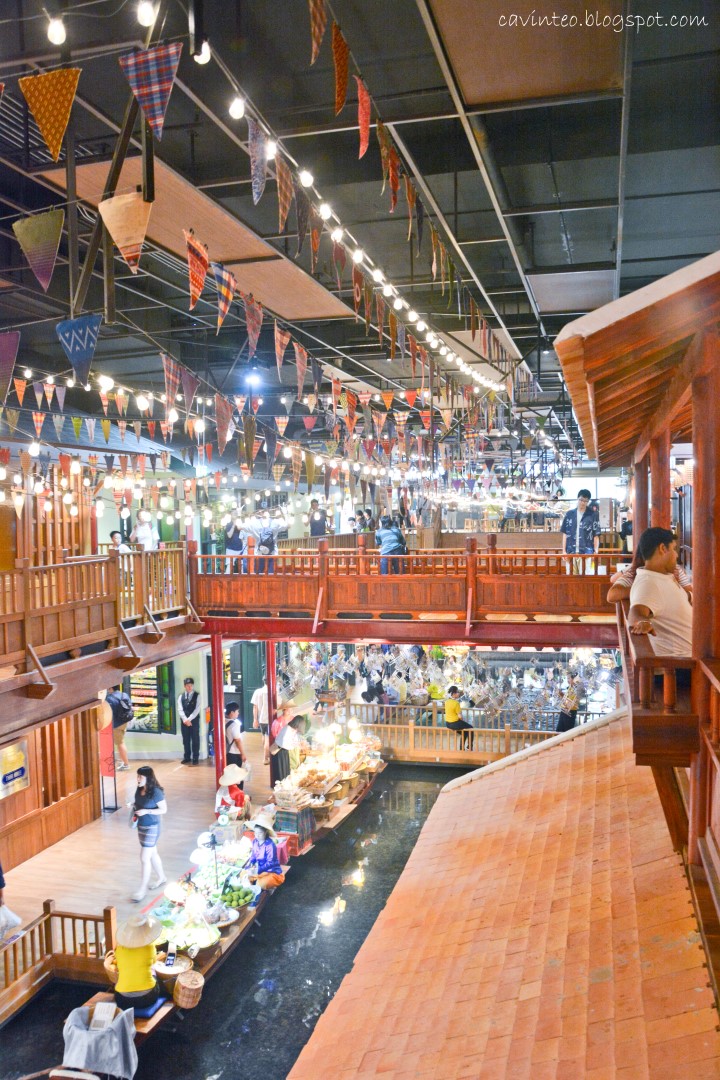 Entree Kibbles SOOK Siam The Indoor 'Floating Market' Bangkok's