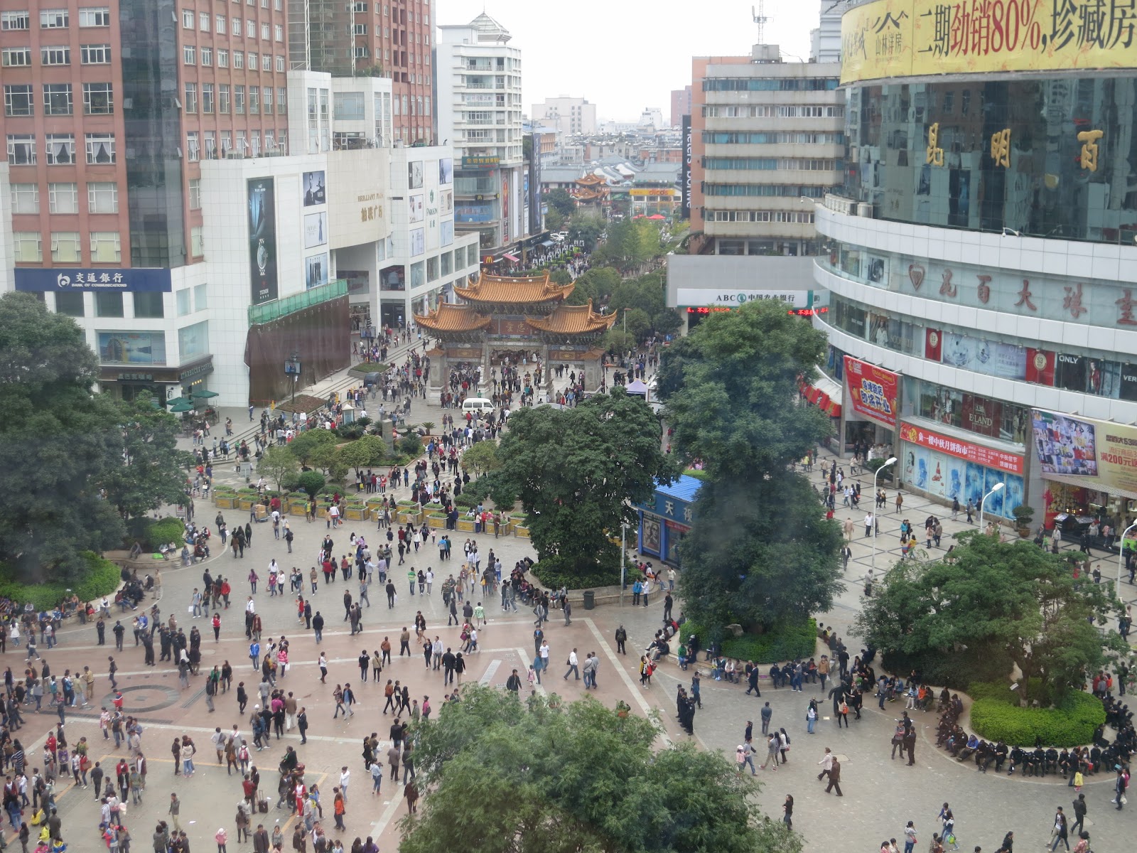 little-rabbit-s-planet-day-532-border-crossing-from-vietnam-to-china