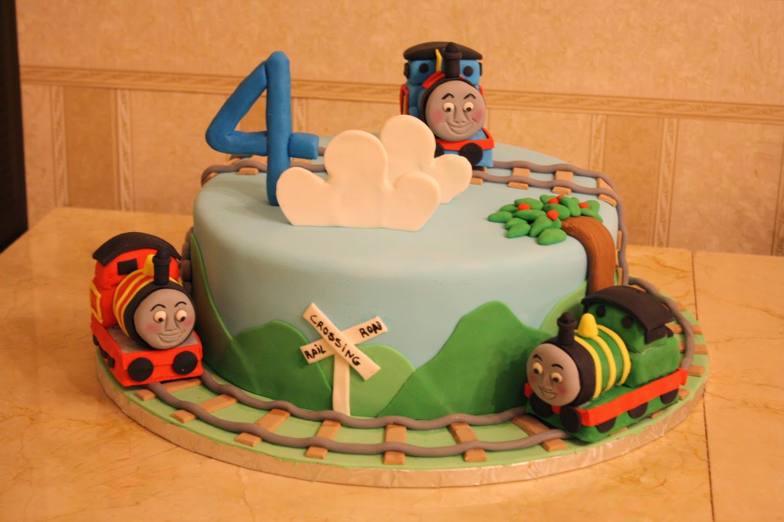 The Sugarcraft Place Thomas the tank engine cake