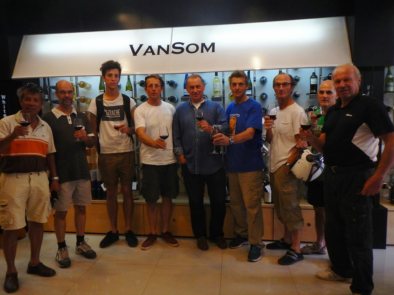 le nord du LAOS J12 Back to the capitale city