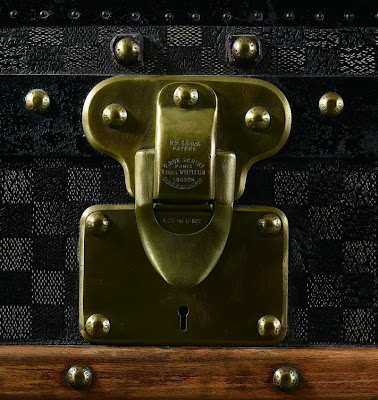 &quot;Tweedland&quot; The Gentlemen&#39;s club: Louis Vuitton Celebrates 100 Legendary Trunks