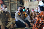 Vaksinasi Polda Riau Jangkau Masyarakat Pedalaman Suku Talang Mamak Inhu