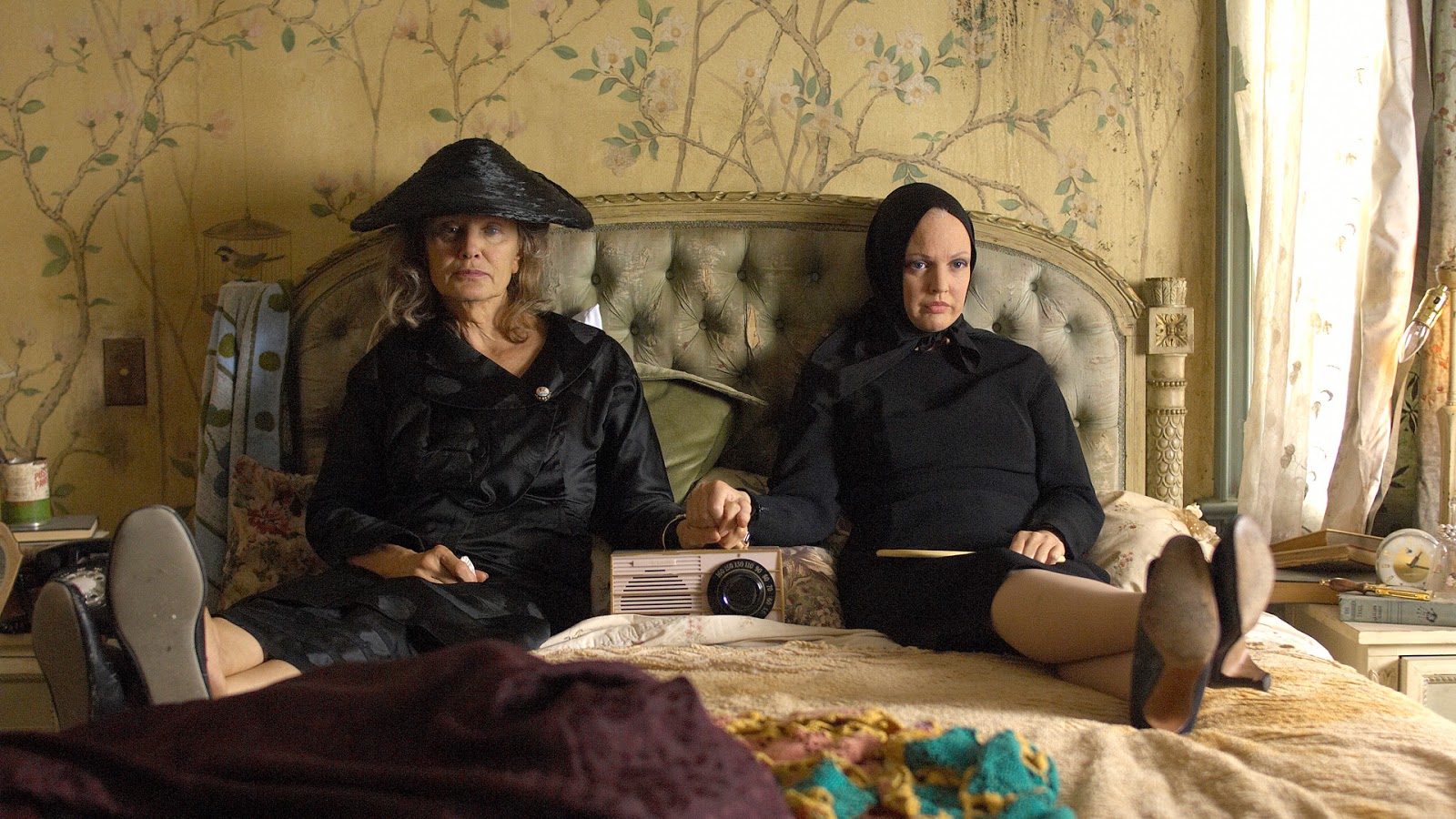 Maison Decor Grey Gardens A Haunting Real Life Riches to Rags Tale