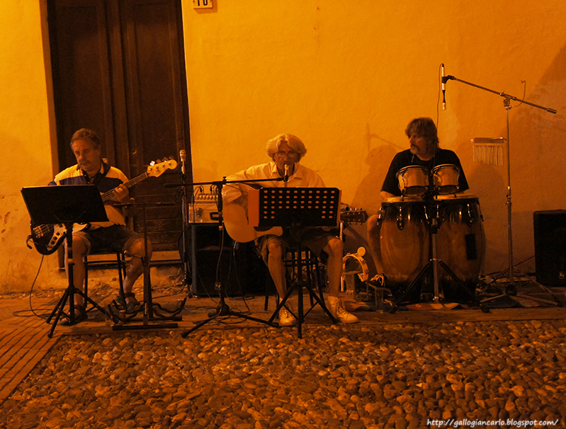 Musicisti per le strade di Albenga