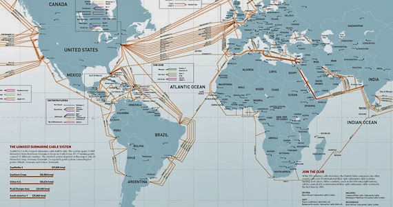La maraña de cables submarinos que unen continentes ~ David NesHer