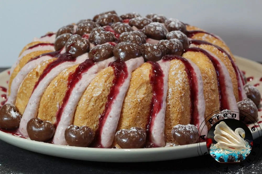 Gâteau nuage aux cerises