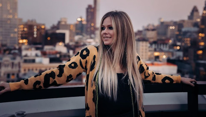Así es como ha cambiado el patrimonio neto de Avril Lavigne en los últimos 20 años