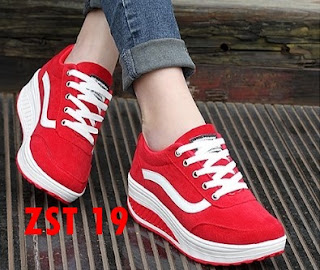 Sepatu Wedges Vans Replika Untuk Wanita Warna Merah Dan Hitam