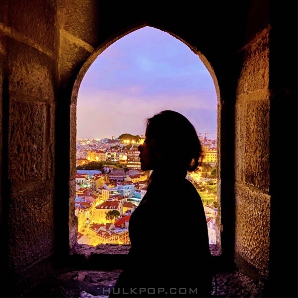 Kim Greem – Hold You – Single