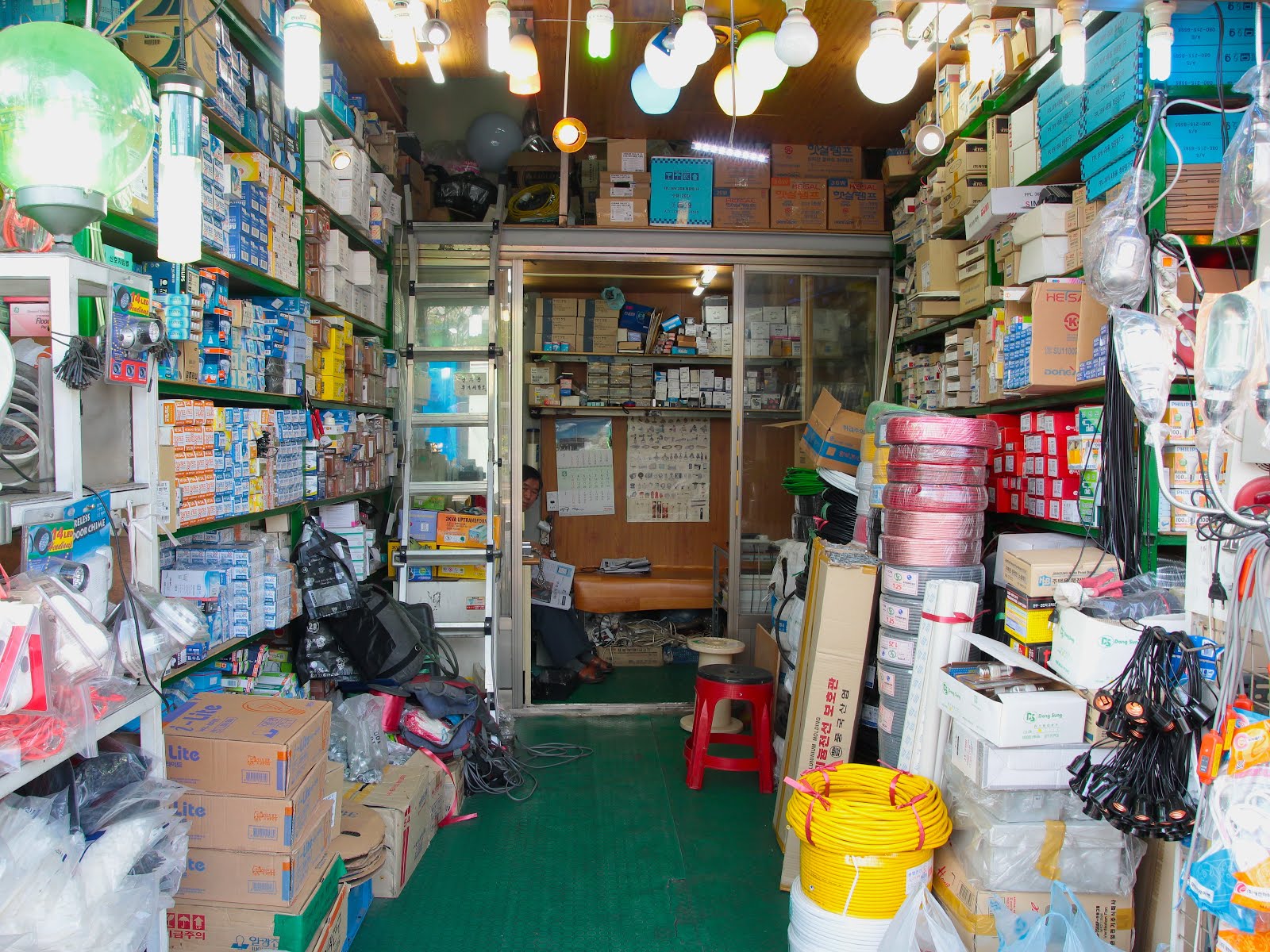 Hello Talalay: Hardware Stores The Easy Way In Seoul