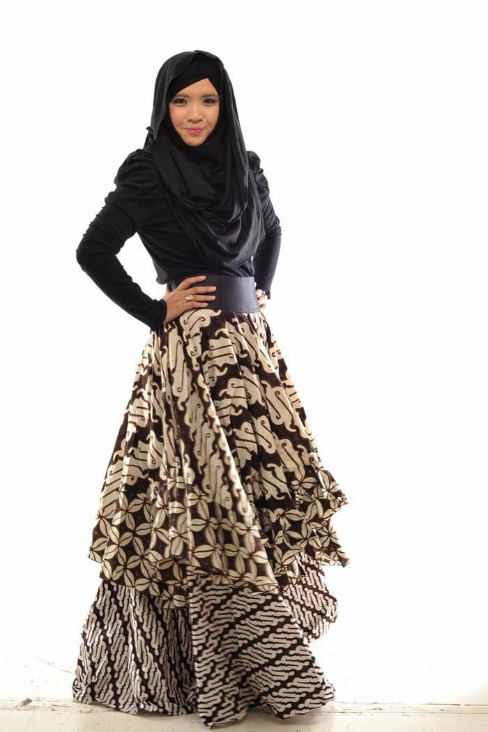 Model Rok Panjang Untuk Berhijab Dengan Motif Unik