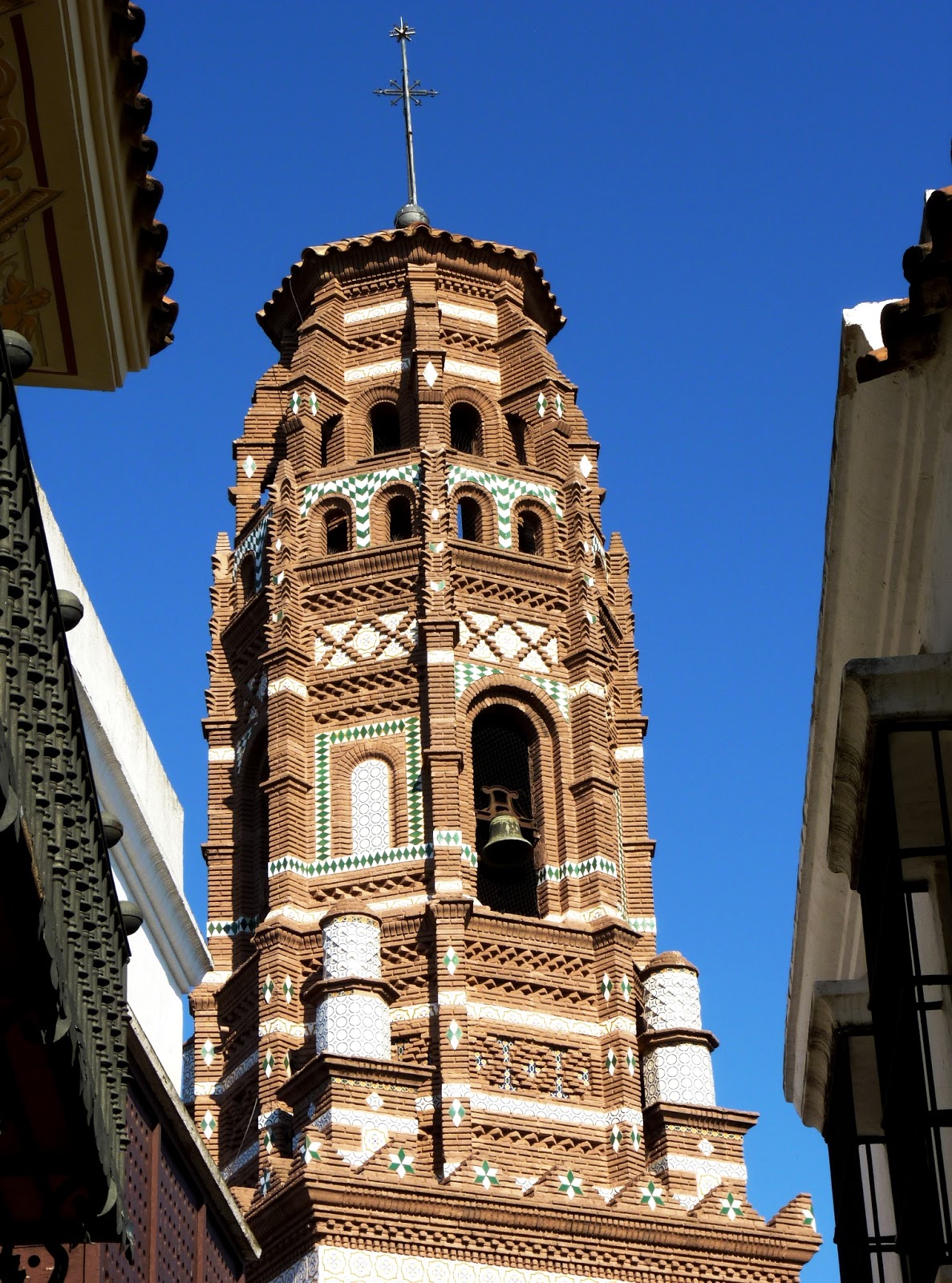 ARQUITECTURA ORIENTALISTA A BARCELONA TORRE D'UTEBO