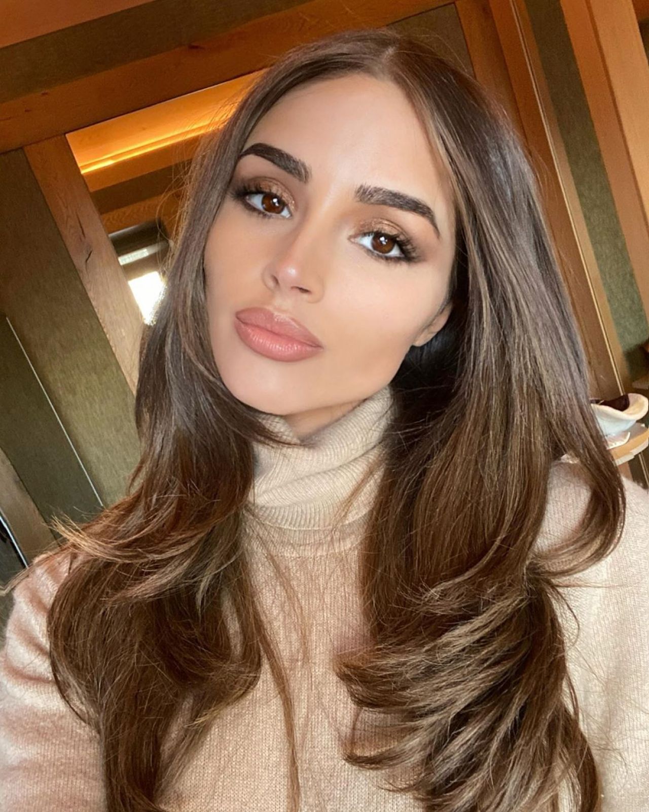 Olivia Culpo Style – Social Media 02/11/2020