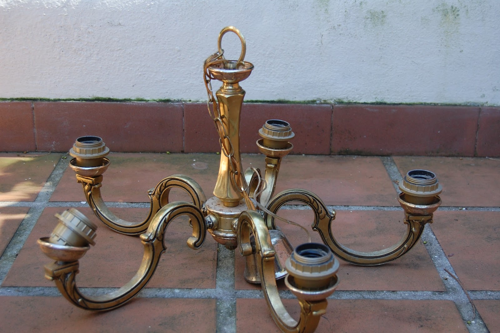 recicla y restaura: lámpara de techo de bronce