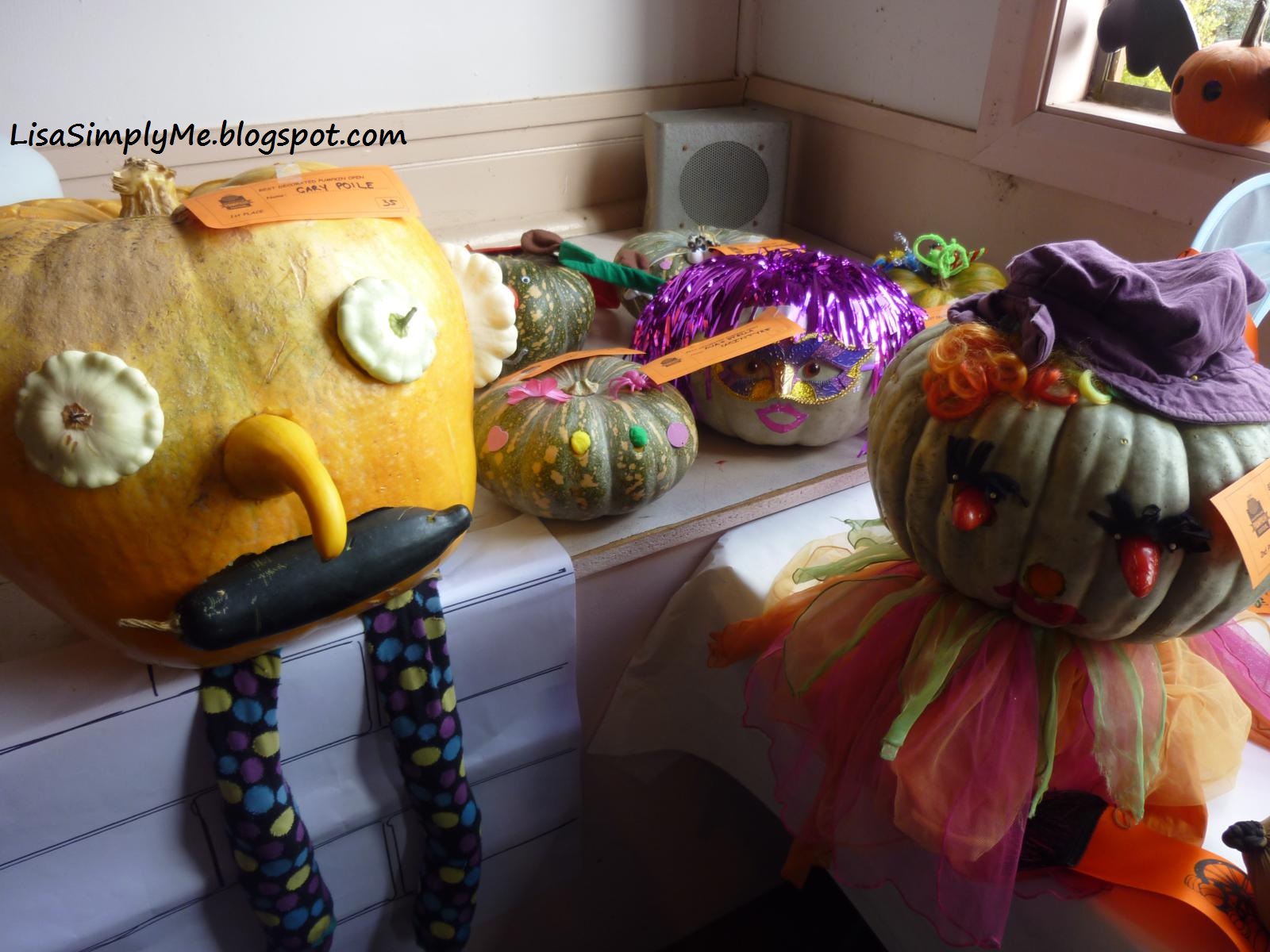 .Simply Me. Fash and Treasure, Roller Derby & Pumpkin Festival = Jam Packed Weekend