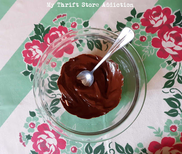 Here's a simple recipe for a tasty St.Patrick's Day treat that will satisfy your chocolate craving! Dark chocolate dipped sugar cookies