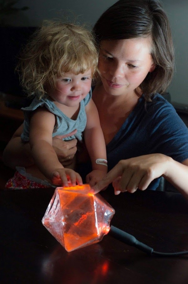 Blown Pendant lights respond to touch