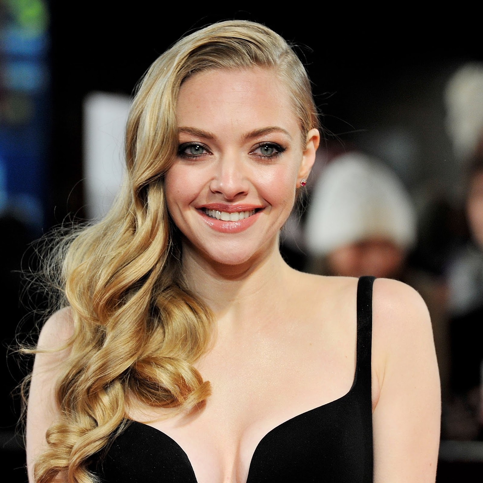 [Image: Sexy-Amanda-Seyfried-Pictures.jpg]
