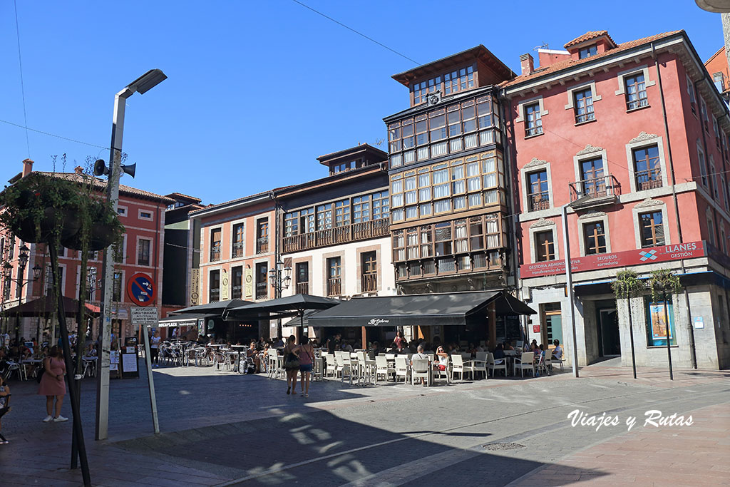 Plaza Parres Sobrino, Llanes