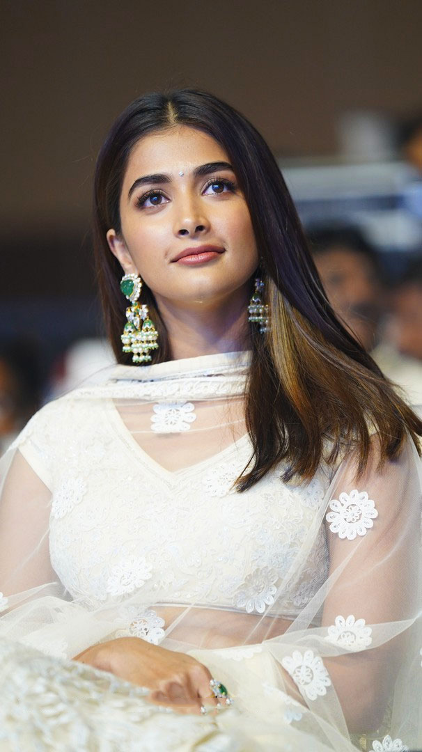Pooja Hegde in White Salwar from Most Eligible Bachelor Event Pooja-hegde-most-eligible-bachelor-4