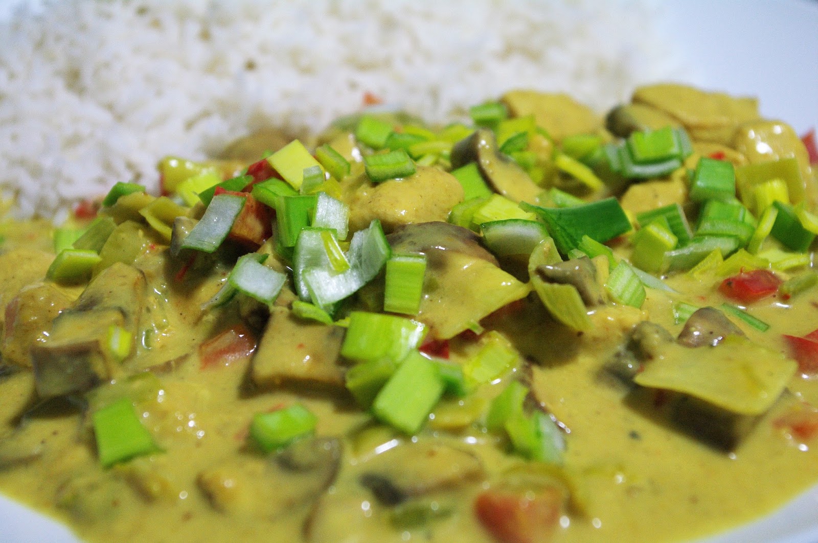 El cajón desastre de Maggie POLLO THAI EN SALSA DE COCO PICANTE