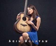 Lirik Lagu Arin Wolayan - Tak Mau Putus