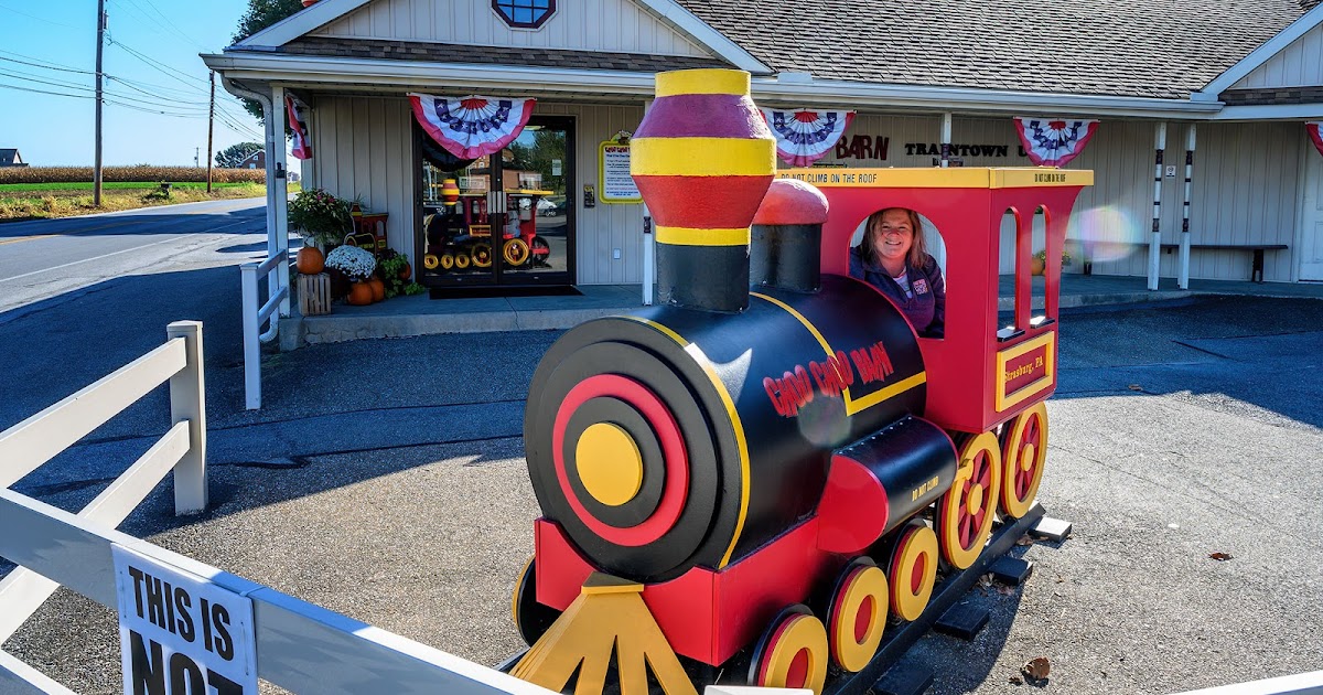 Bubba's Garage: Killing Time at the Choo Choo Barn