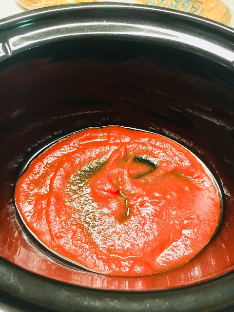Sauce the bottom of the crock pot