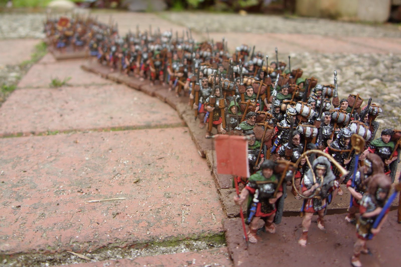 Figurines 1/72 Auxiliaires Romains En Marche Strelets M125 - Occasion Comme Neuf