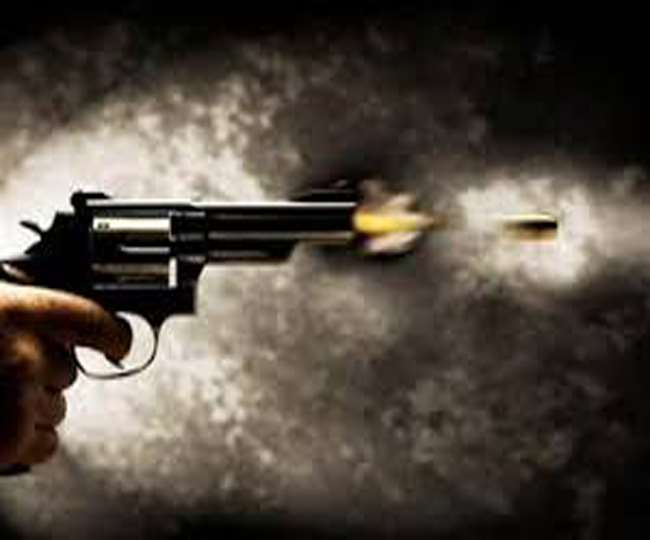पटना (बिहार) : राजधानी के पटना में जमकर हुई फायरिंग,एक शख्स को लगी गोली,अपराधी हुए फरार।।