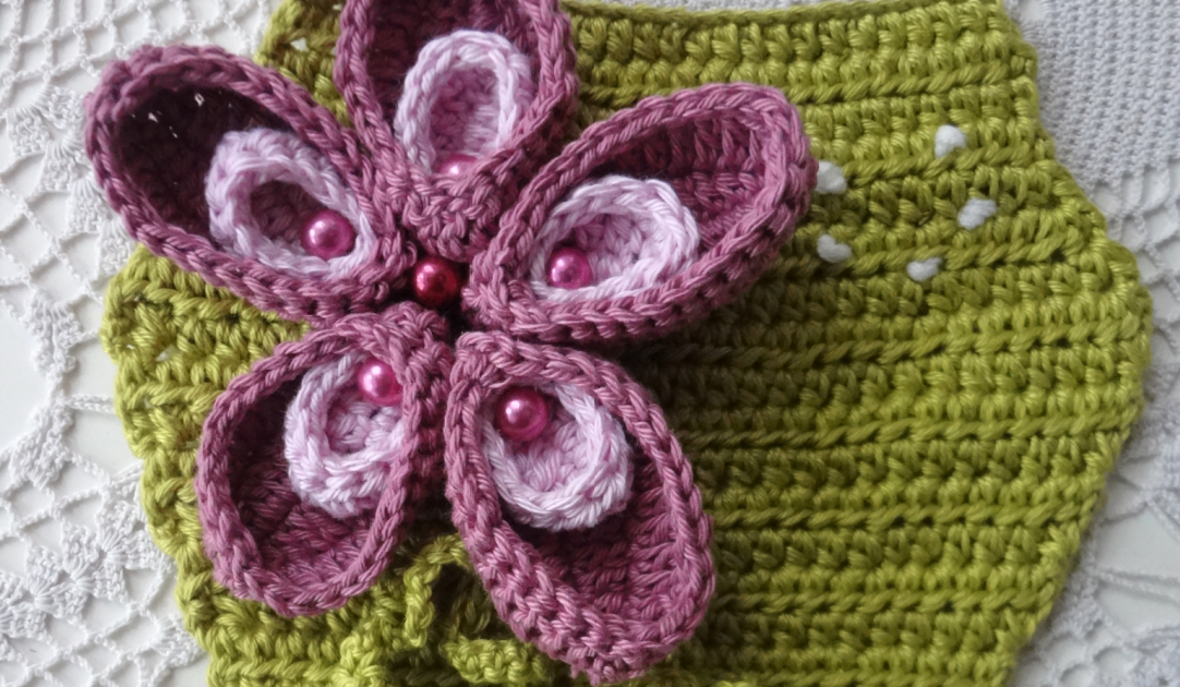 Little Treasures Crochet Kanzashi Flower free pattern