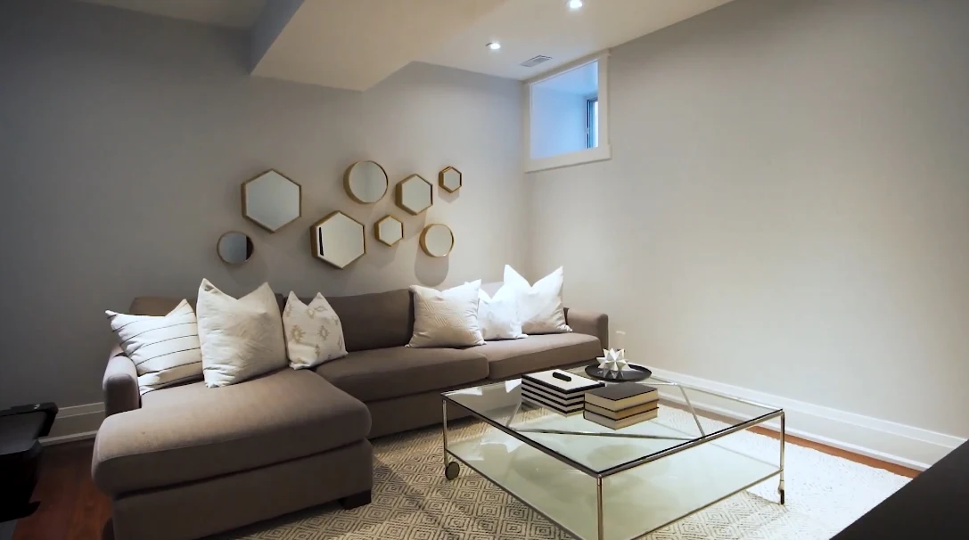 29 Photos vs. 17 Hawthorn Ave, Toronto, ON Interior Design Luxury Home Tour