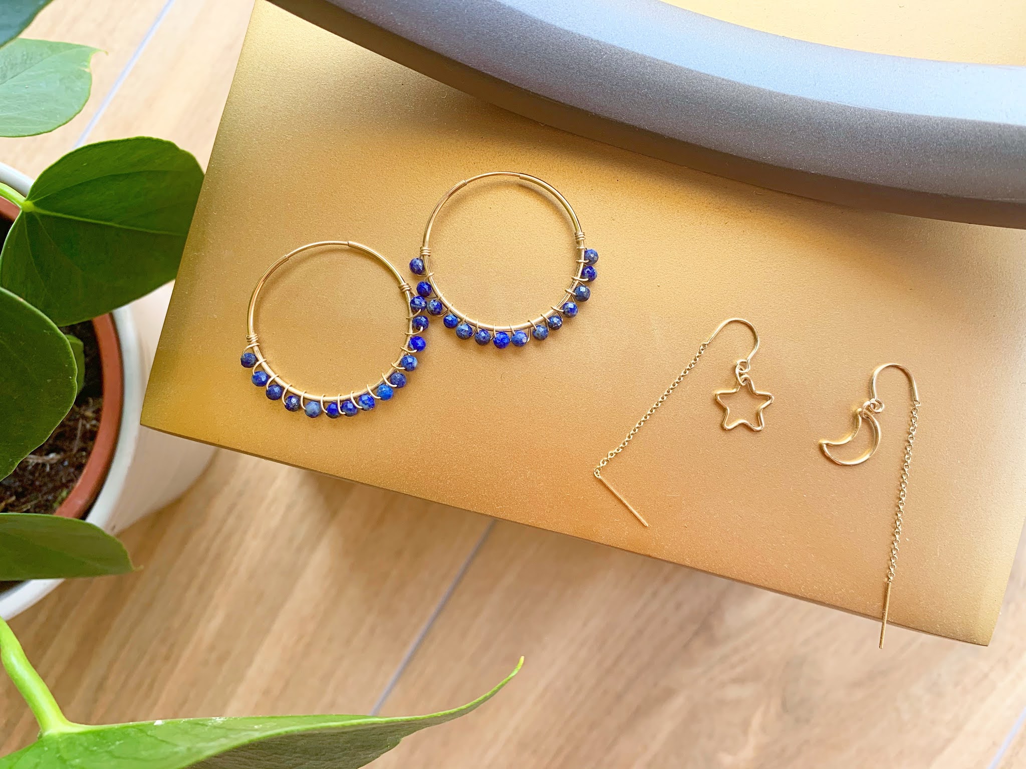 Binichohan Jewellery Binichohan Earrings on a gold background
