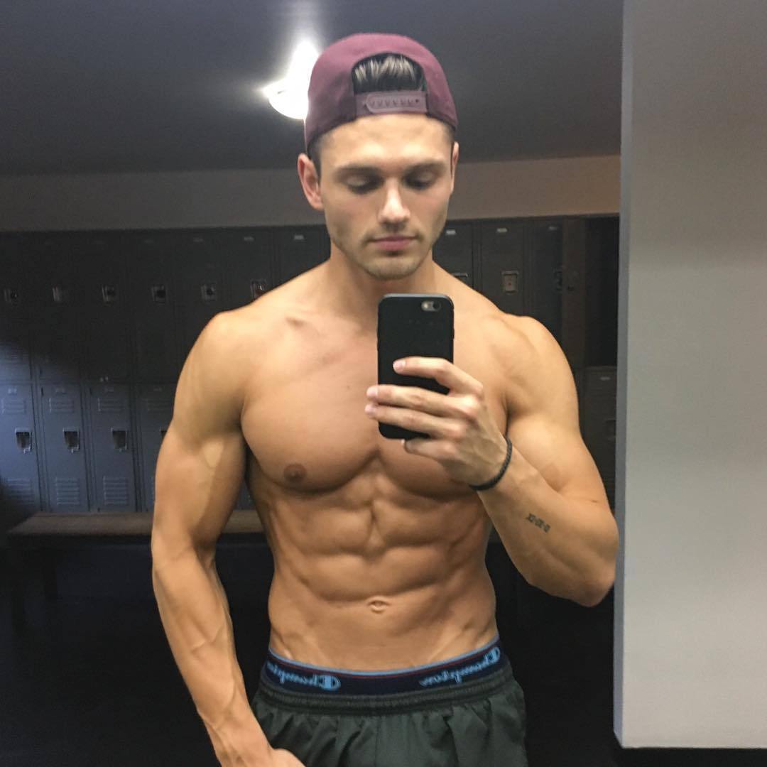 shirtless-sexy-locker-room-bad-boys-chris-clark-abs-pecs-selfie