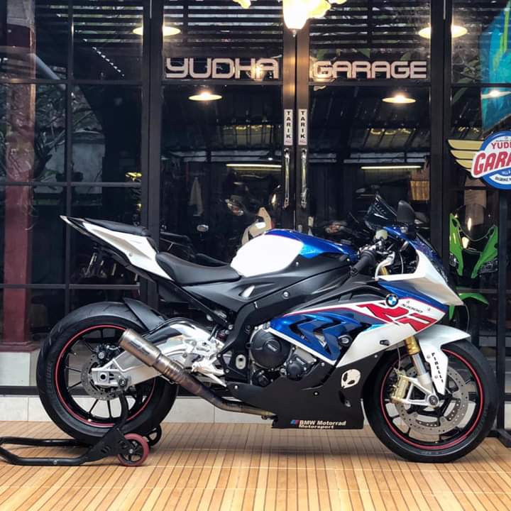 BMW s1000rr Blue