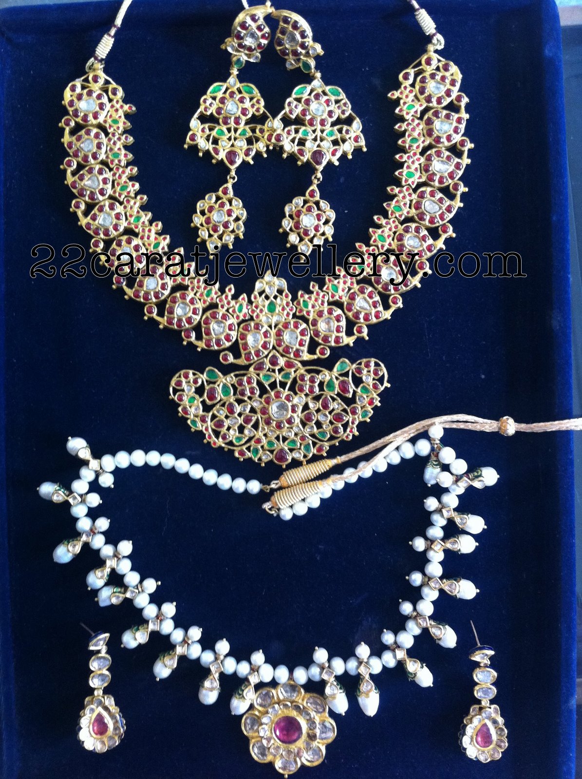 Mango Necklace and Pearls Set Jewellery Designs