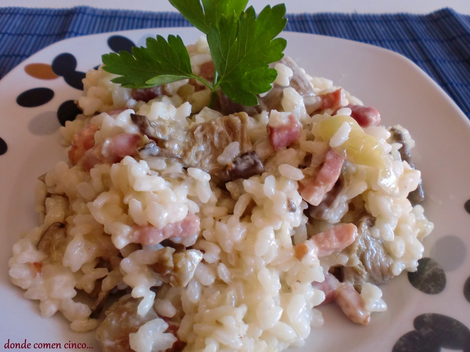 Donde comen cinco.... Risotto de setas y bacon