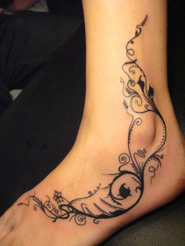 38 Mesmerizing Ankle Tattoos For Women - Dmeaon Inc.